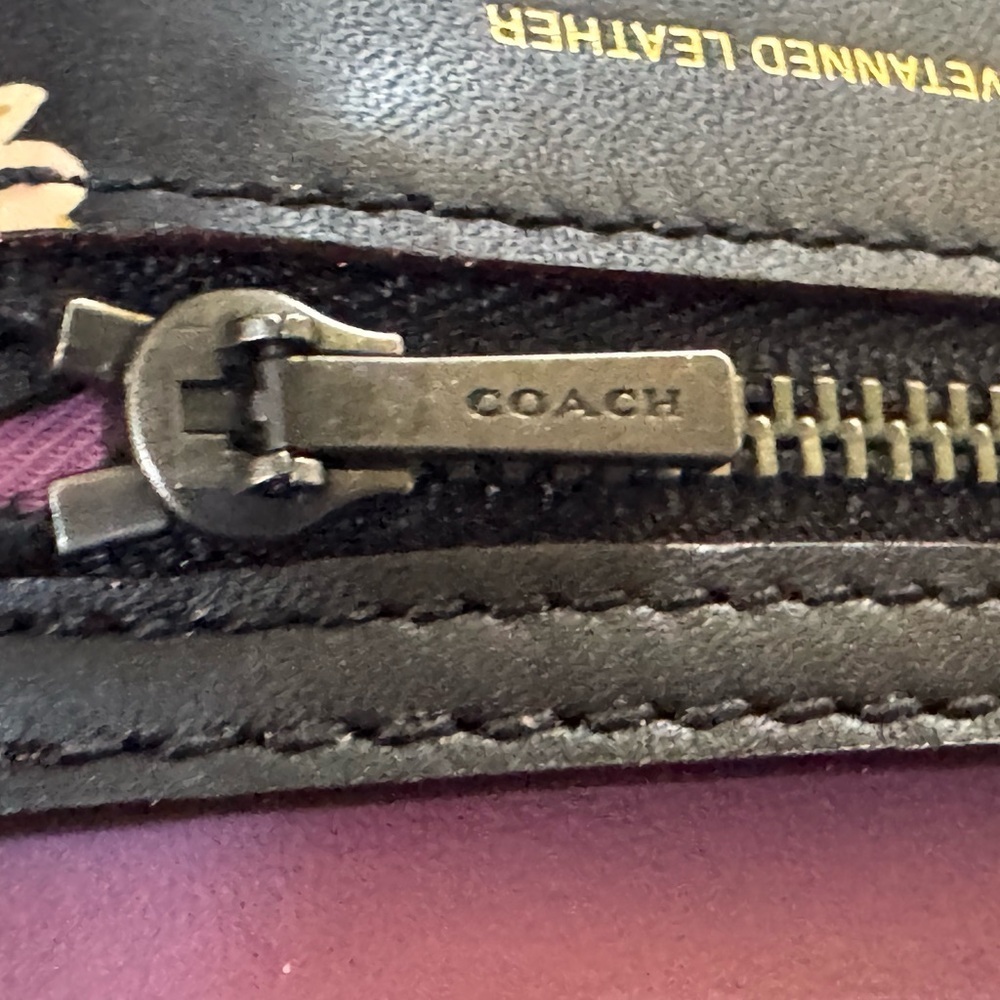 Coach Trifold Leather Wallet with Matching Box with Gold Lettering NWT! - Picture 14 of 16